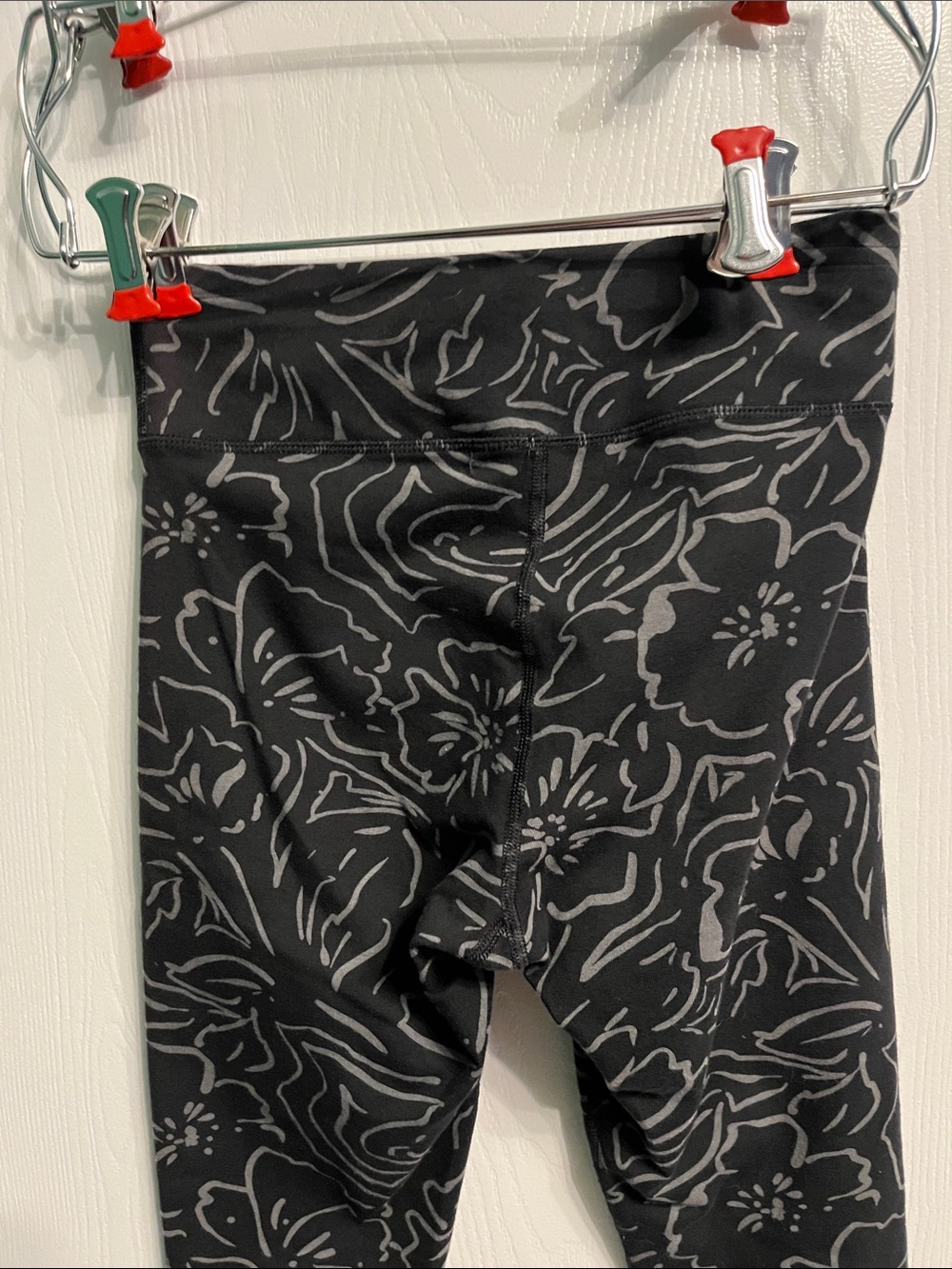 Pact 90% organic cotton gray and black leggings - Picture 4 of 6